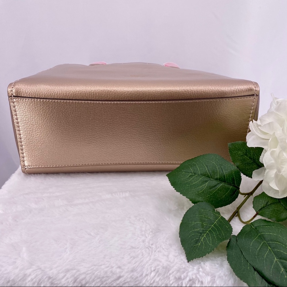 ❌SOLD ELSEWHERE ❌ Coach Rose Leather Derby - Picture 3 of 8